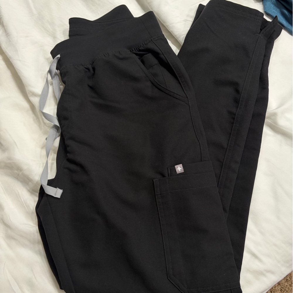 FIGS Yola High-Waisted Slim Scrub Pants 2.0
